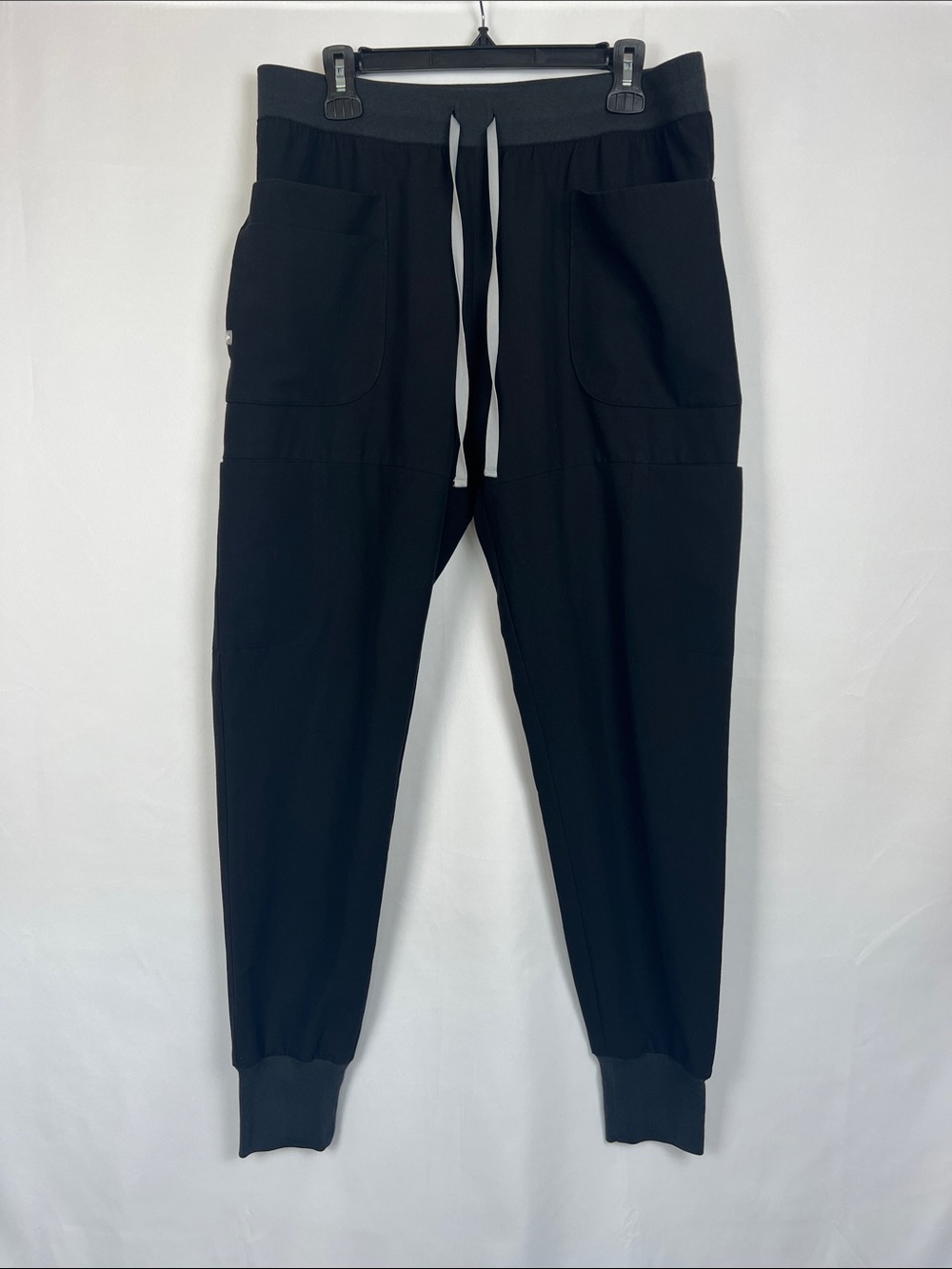 FIGS Black Jogger 7 Pocket Scrub Pants- Size L Tall - Picture 1 of 9